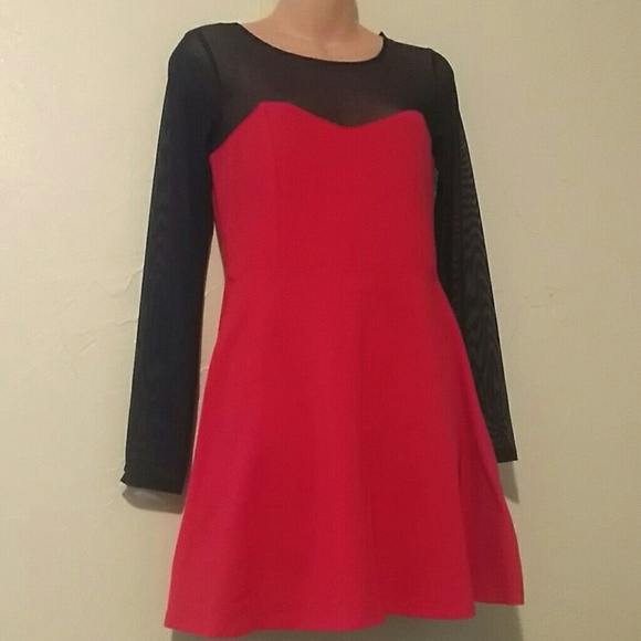 Forever 21 Dresses & Skirts - 🦃BOGO50🦃 Stunning red black bodycon / Forever